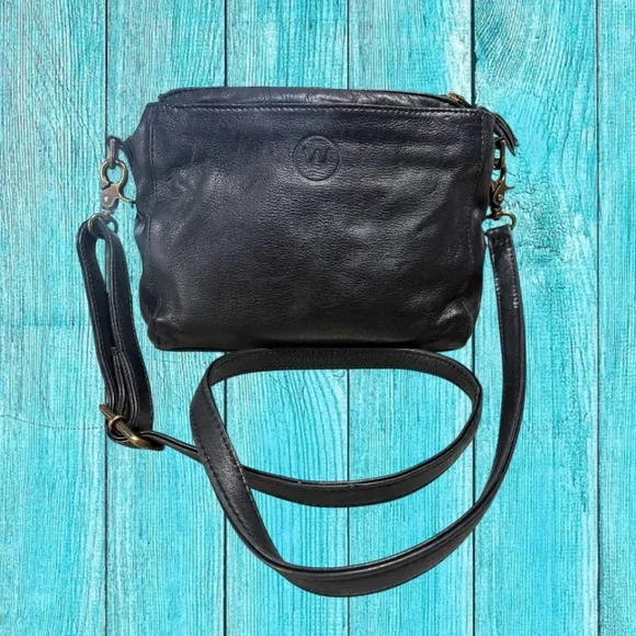 Wanderers Trieste Leather Crossbody Bag - Picture 3 of 13